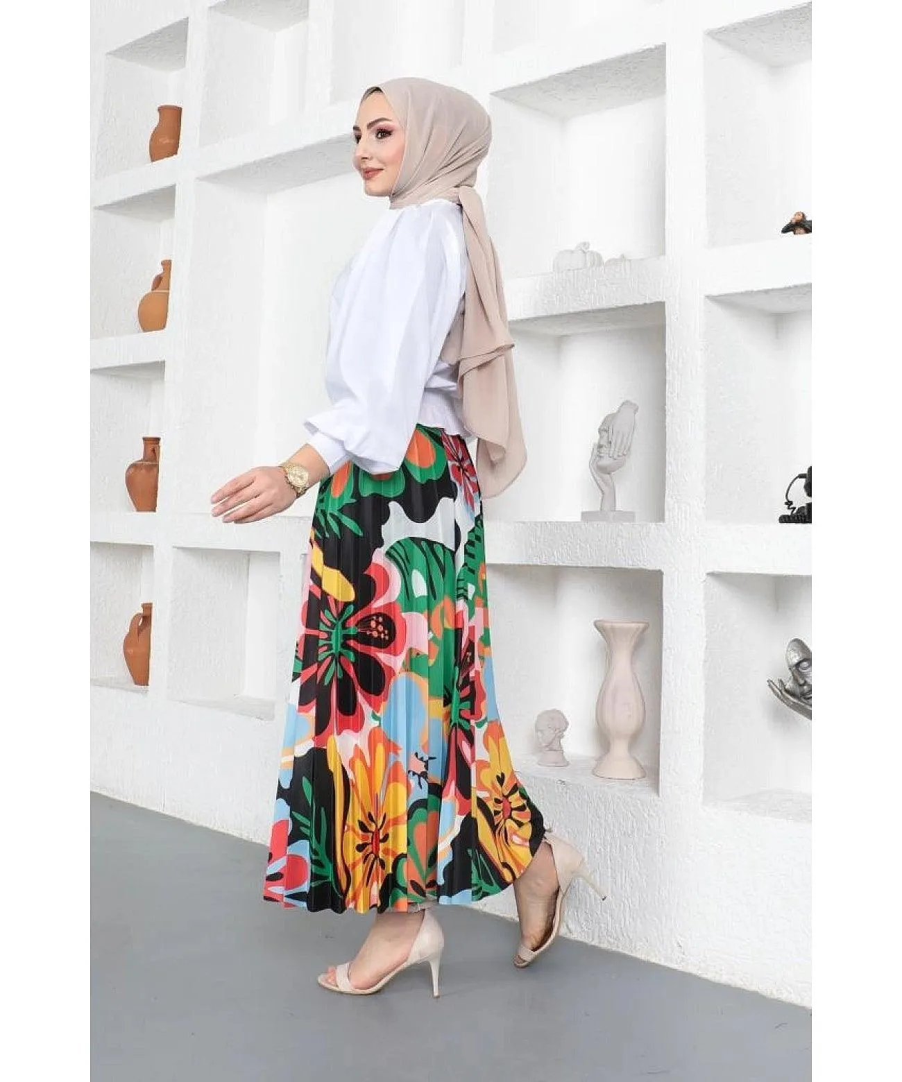 Pleated Long Maxi Skirt with Floral Pattern